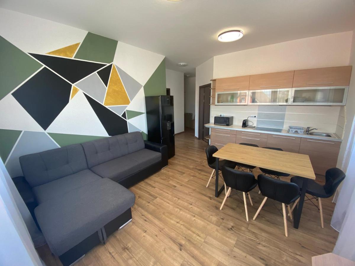 Black Brothers Wellness Apartments Siófok Esterno foto