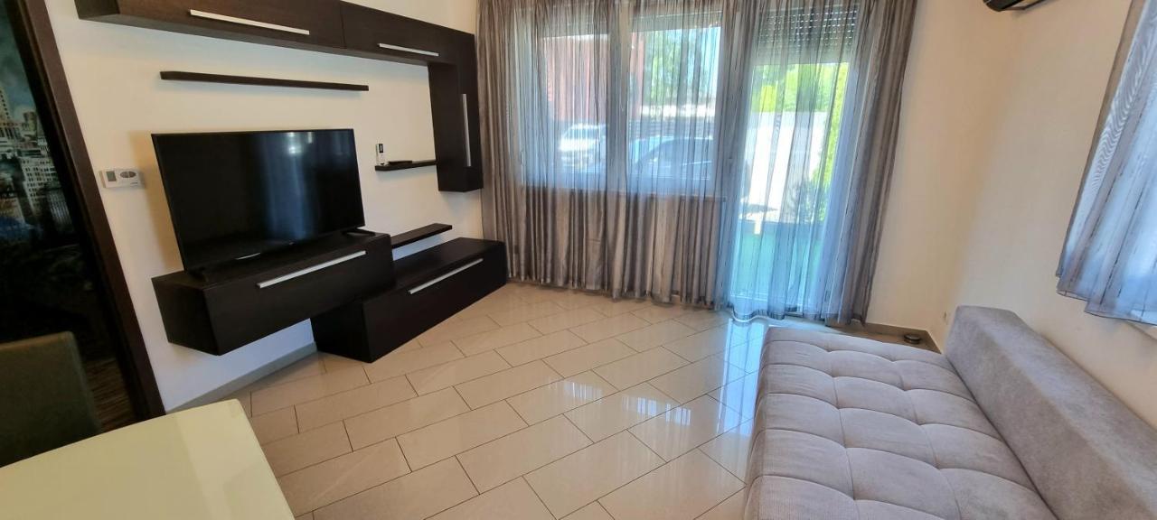 Black Brothers Wellness Apartments Siófok Esterno foto