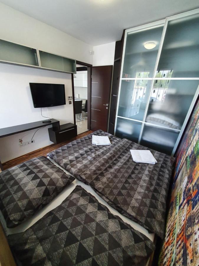 Black Brothers Wellness Apartments Siófok Esterno foto
